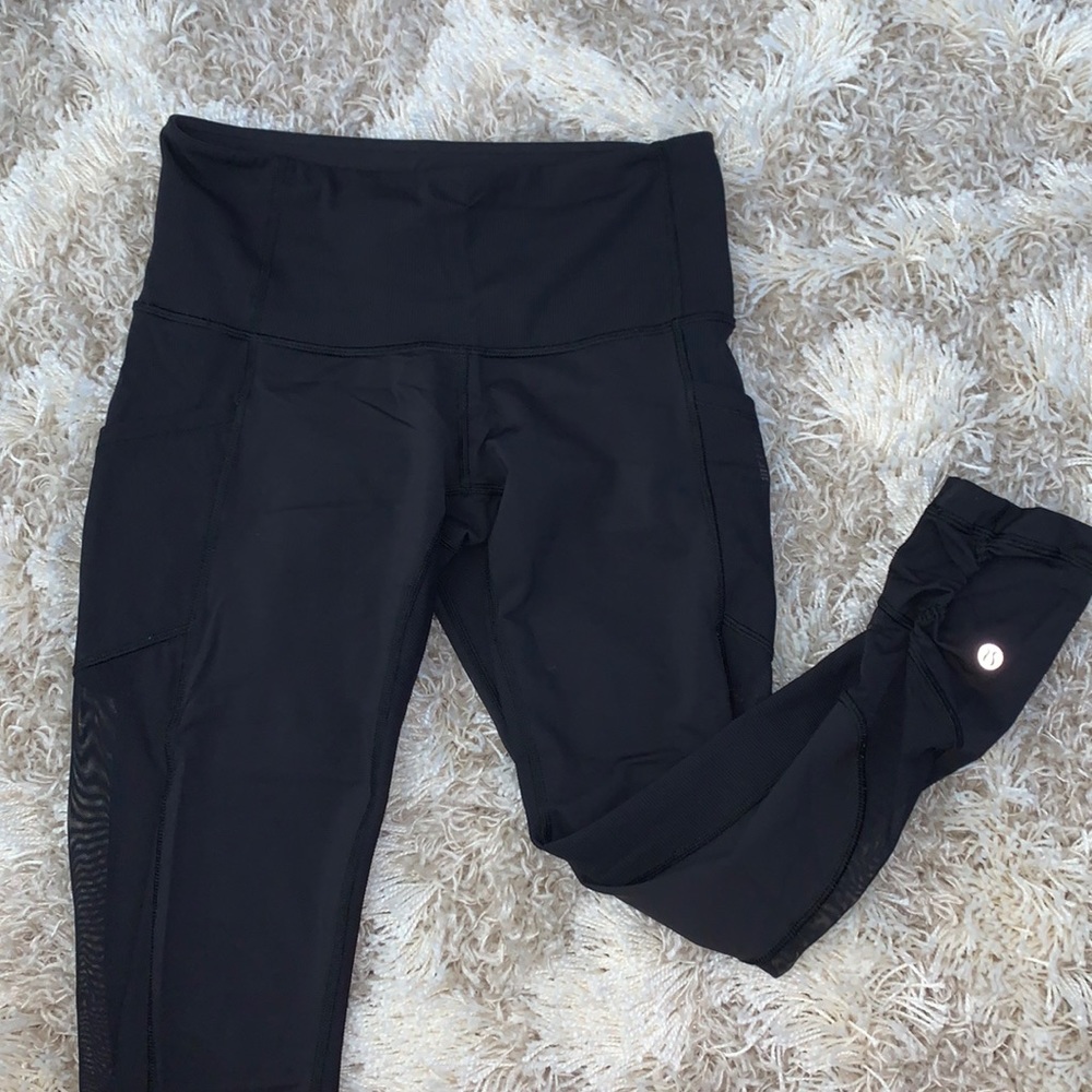 Lululemon leggings w mesh & ruched leg detail 🔥